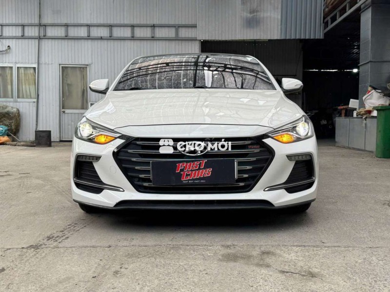 Hyundai Elantra 2018 Sport 1.6L Turbo, màu trắng
