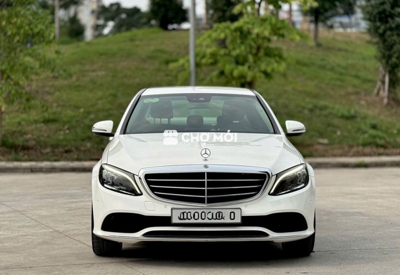 Mercedes C200 Exclusive Model 2021