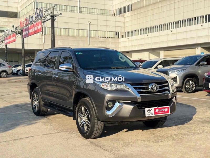 Toyota Fortuner 2017 2.7V AT Xám