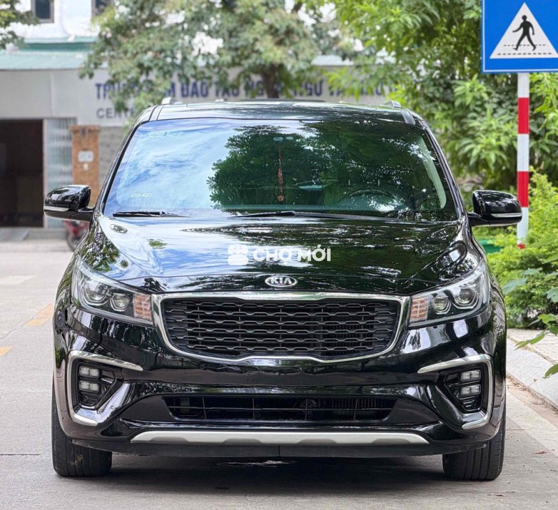 Kia Sedona 2.2D LUXURY sản xuất 2021