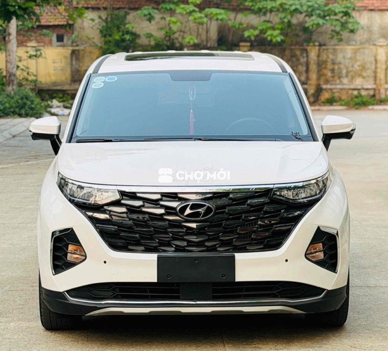 Hyundai Custin Đặc Biệt 1.5Turbo sản xuất 2024