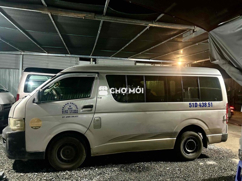 Toyota Hiace 2005 Bạc