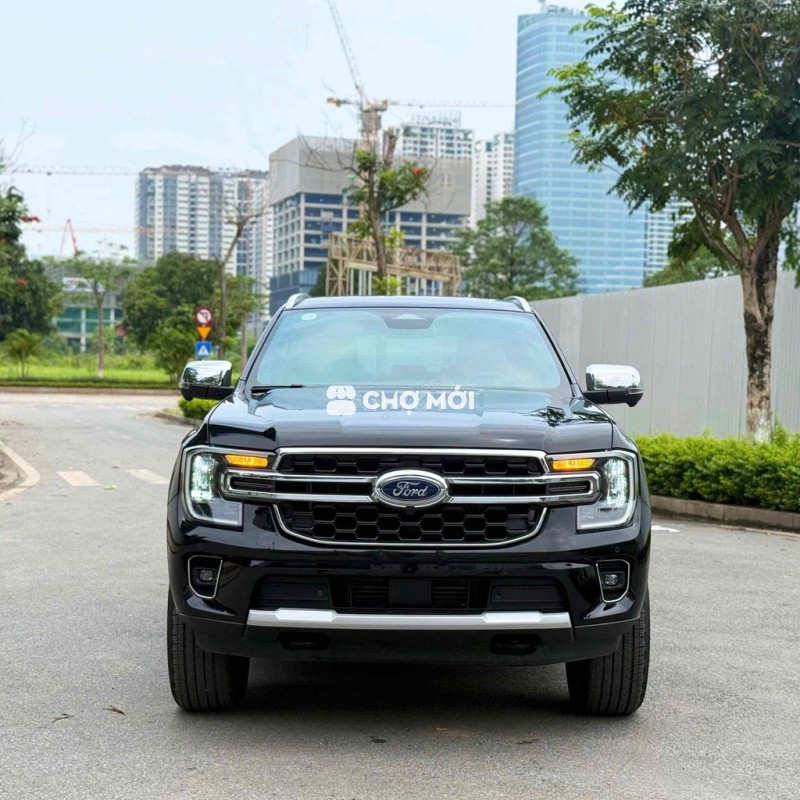 CẦN BÁN FORD EVEREST TITANMIUM CÓ VAT CAO SX 2025