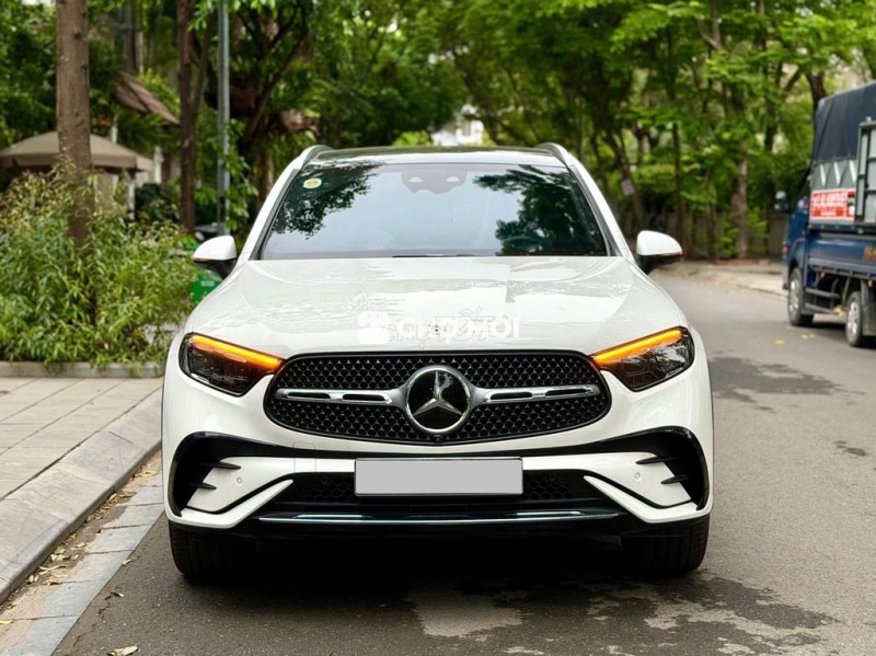Mercedes GLC300 4Matic Model 2024 Siêu Lướt