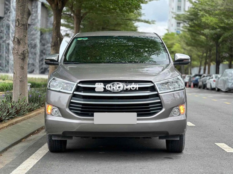 Toyota Innova 2.0 MT số sàn 5 vạn km