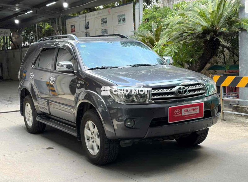 Fortuner 2.7V AT - Máy xăng 2 cầu - 1 chủ từ đầu