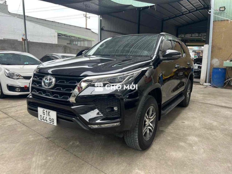 Toyota Fortuner 2022 4x2 AT 2.4L 80.000 km Đen
