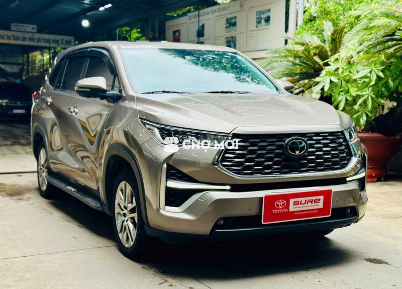 Innova Cross Hybrid 2024 - ĐK 2025 - Giá TL