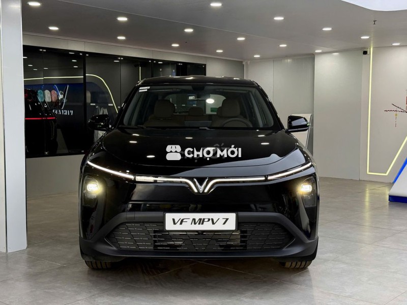 VinFast MPV 7 HỖ TRỢ VAY TRẢ GÓP 100% Giá TRỊ XE