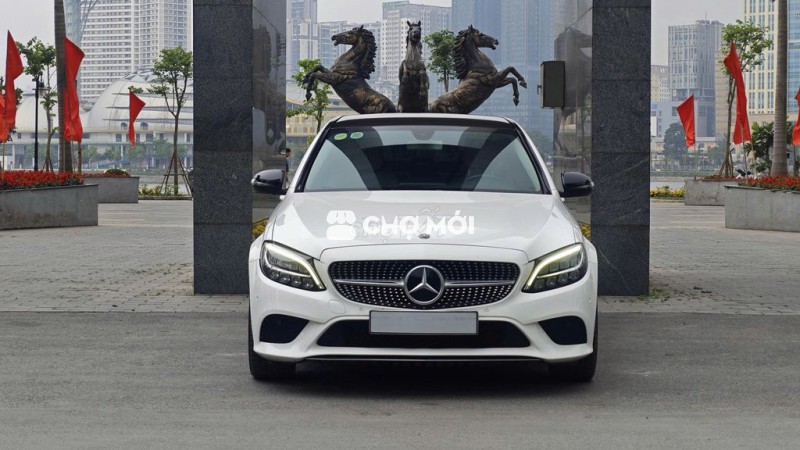 Mercedes-Benz C200 FL 2019 - 9000 km
