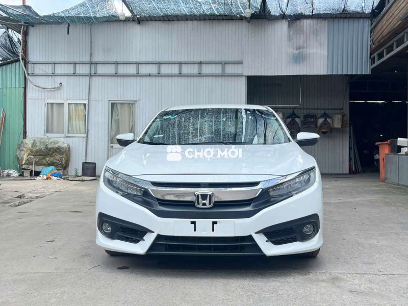Honda Civic 2018 bản E 1.8L,màu trắng,1 chủ