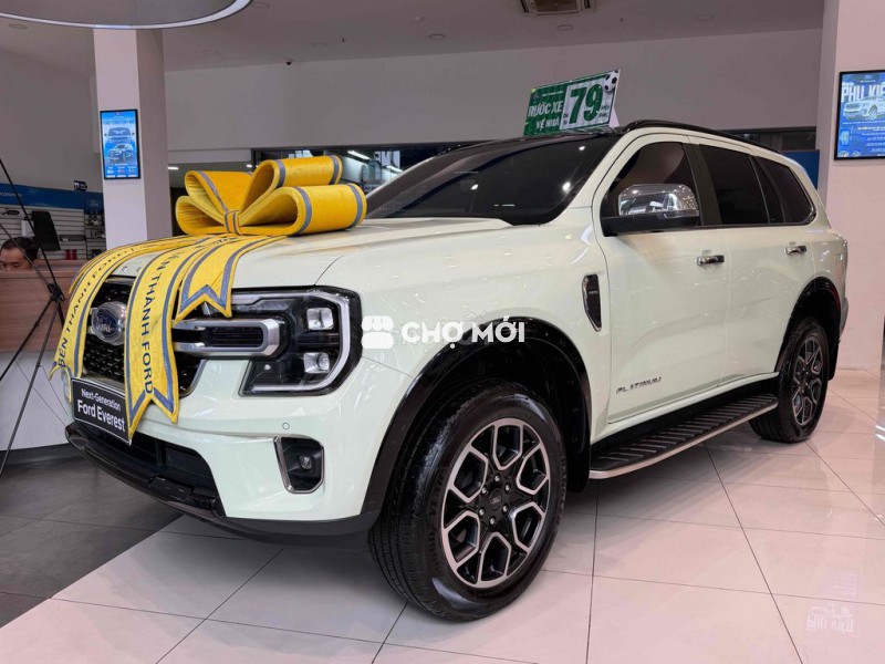 Ford Everest PLA 2022 Trắng 7 chỗ