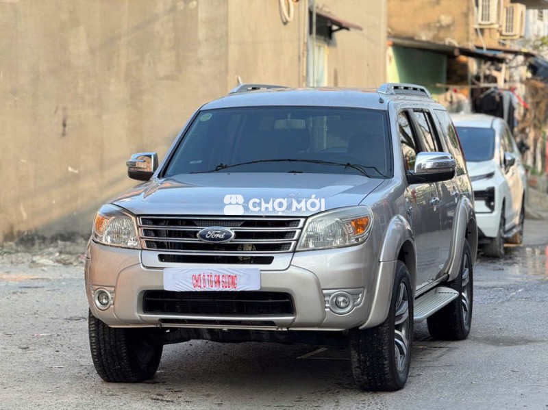Ford Everest 2012 Hồng Phấn