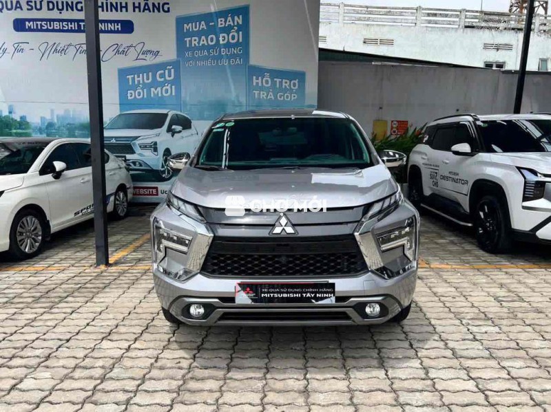 Mitsubishi Xpander Premium Xám bạc
