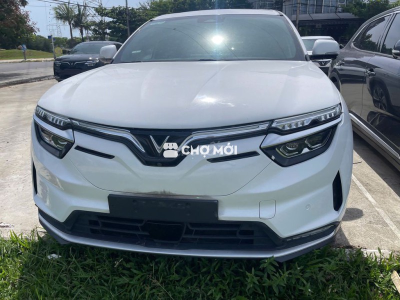 Bán VinFast VF8 Plus 2022 lướt zin, sạc Pin free