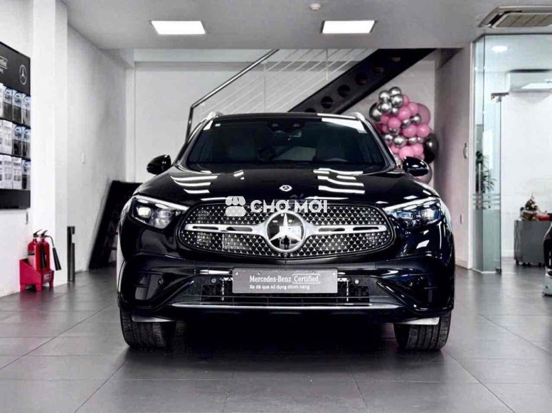 Mercedes-Benz GLC 300 2023 V1 siêu lướt