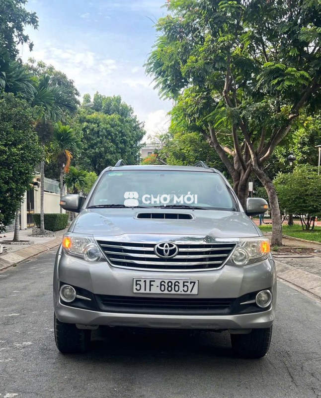 Toyota Fortuner 2016 Số sàn Bạc