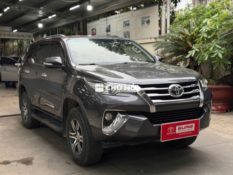 Fortuner 2.7V AT 2017 - Máy xăng 1 cầu - Giá TL