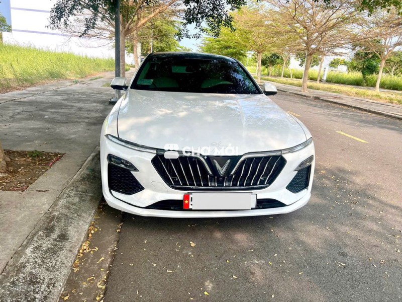 VINFAST LUX A2.0 BASE 2022 GIA ĐÌNH LƯỚT ĐỘ 100TR