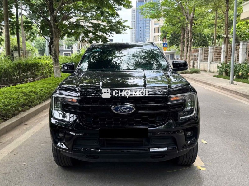Ford Everest Sport 2024 2.0L 4x2 Đen 23.000 km