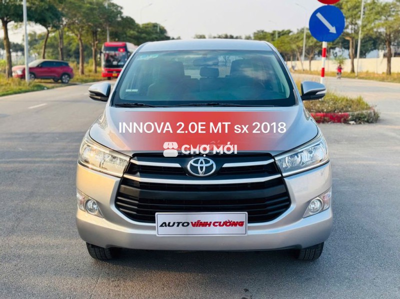 Toyota Innova 2018 2.0E MT Bạc
