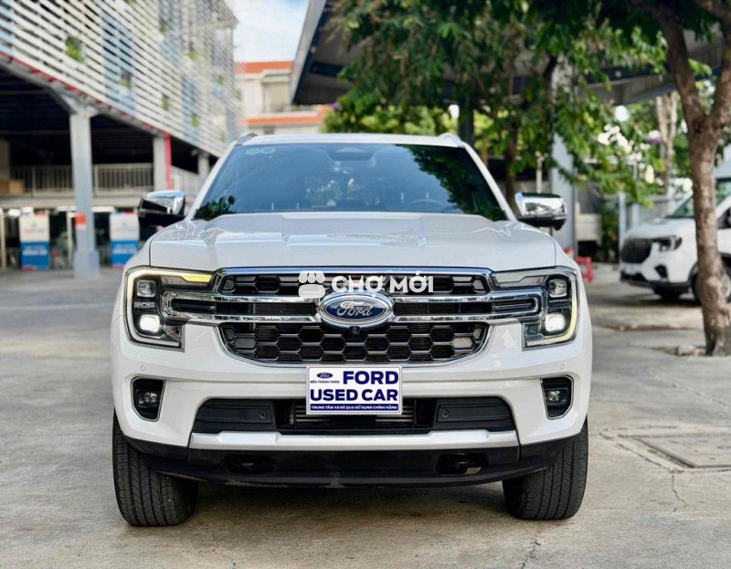 FORD EVEREST TITANIUM 4X4 - 1 CHỦ SỬ DỤNG