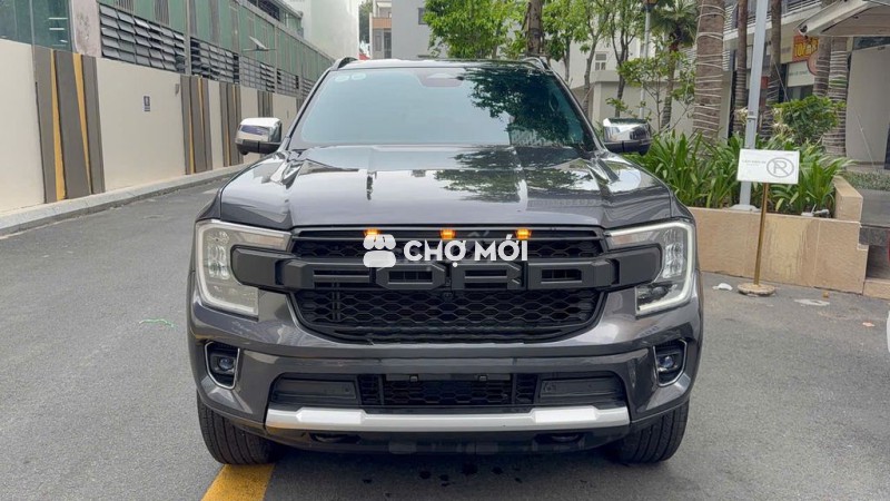 Ford Everest Titanium 2025 Xám 15.200 km