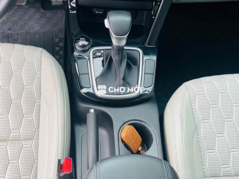 Kia Seltos 1.4 Luxury 2020 Vàng 68.000 km