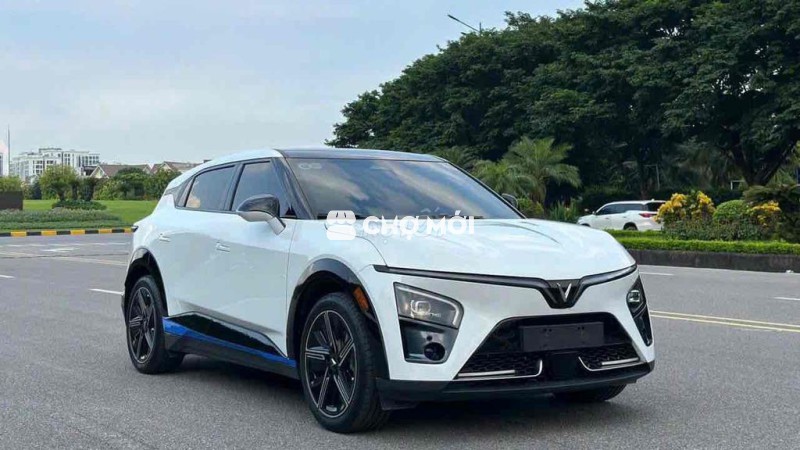 VinFast VF 7 PLUS 2 CẦU . sẵn xe