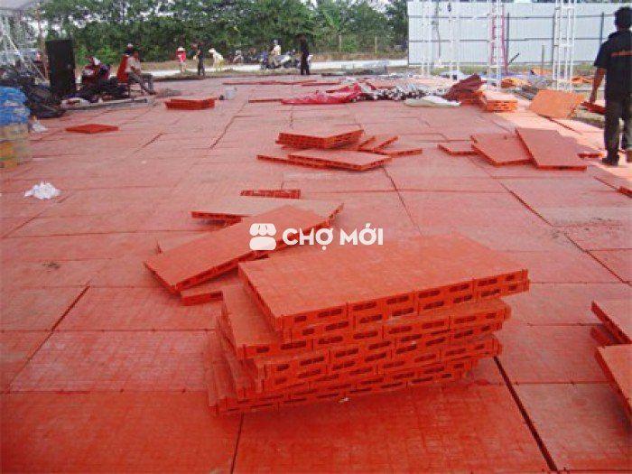 Tấm lót nhựa cho sân khấu ca nhạc lưu động
