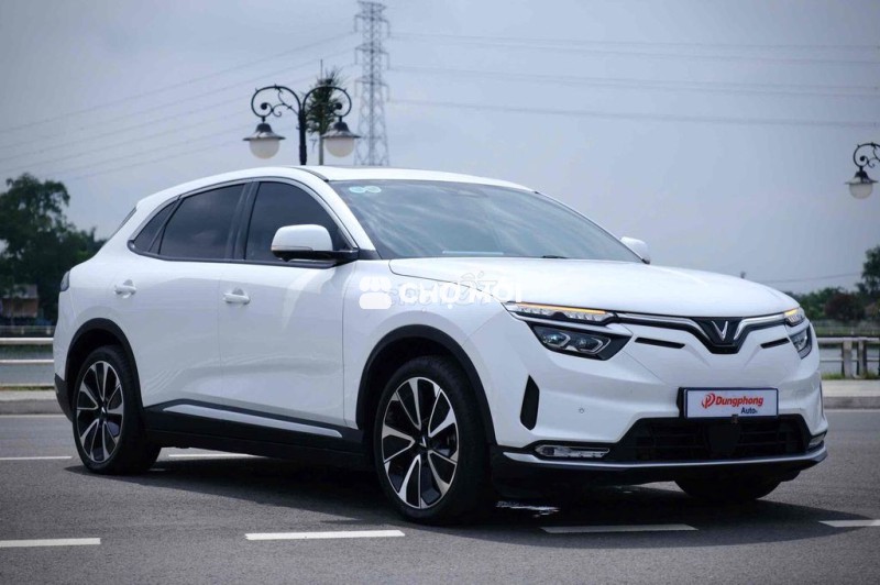 VinFast VF8 Plus 2025 Trắng Lướt 26.000 Km